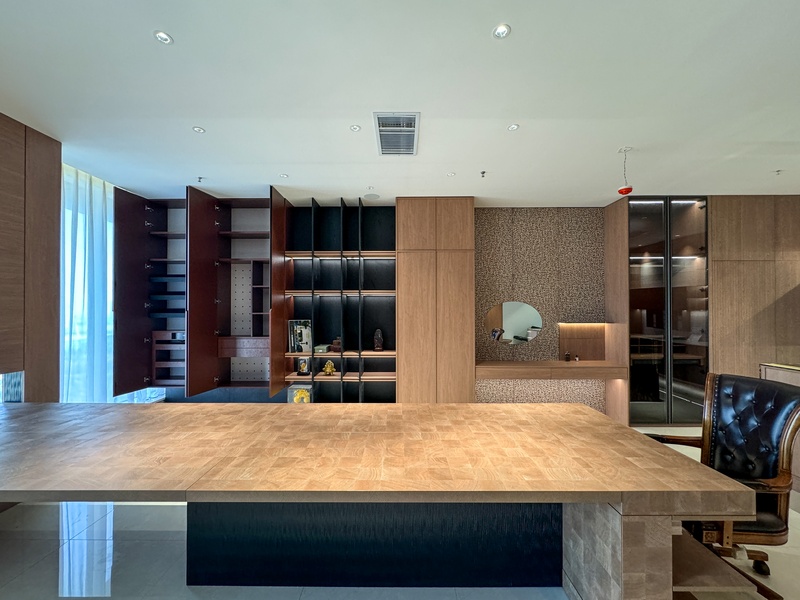 Custom office workspace interior